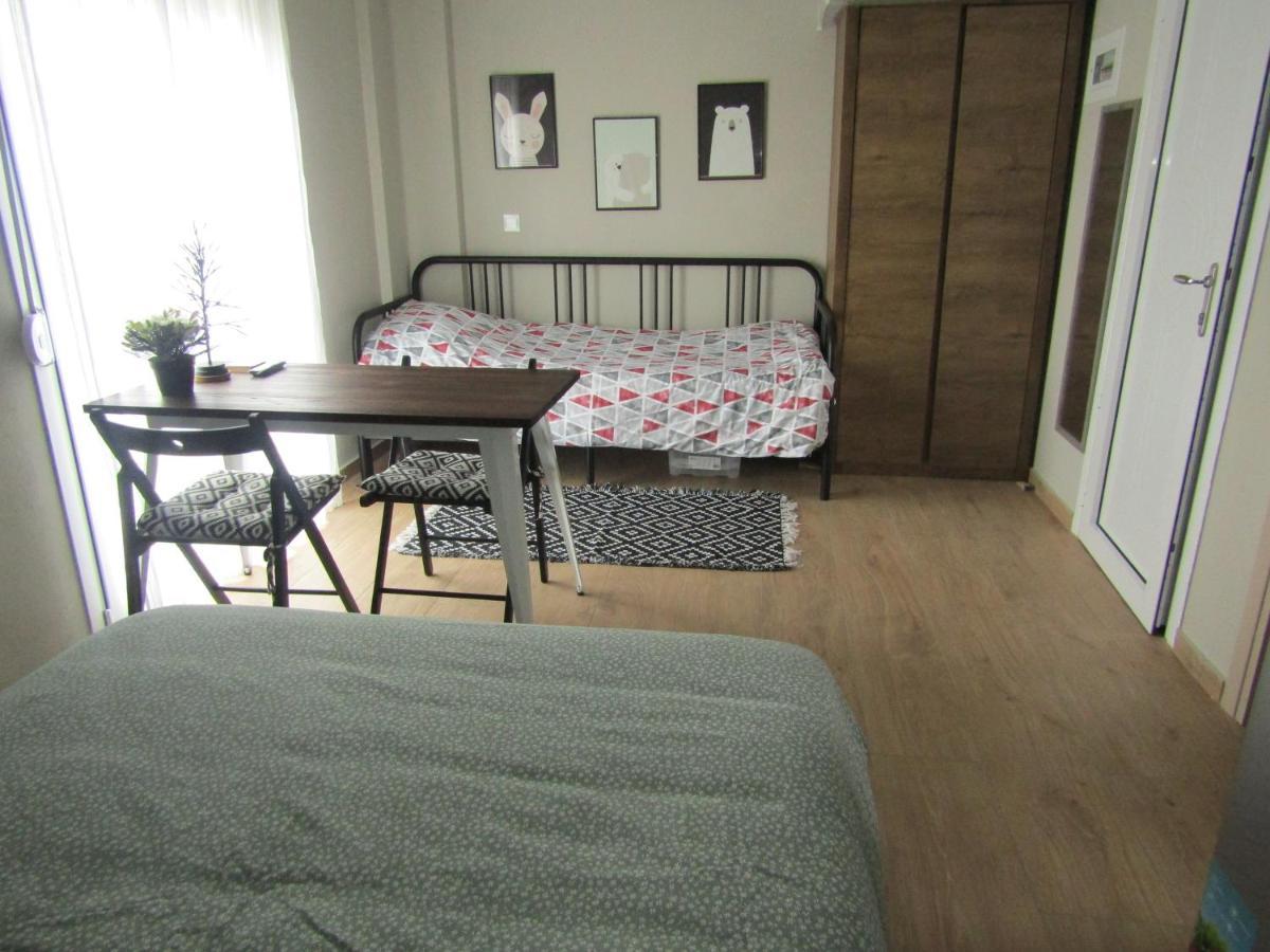 Friends' Place *