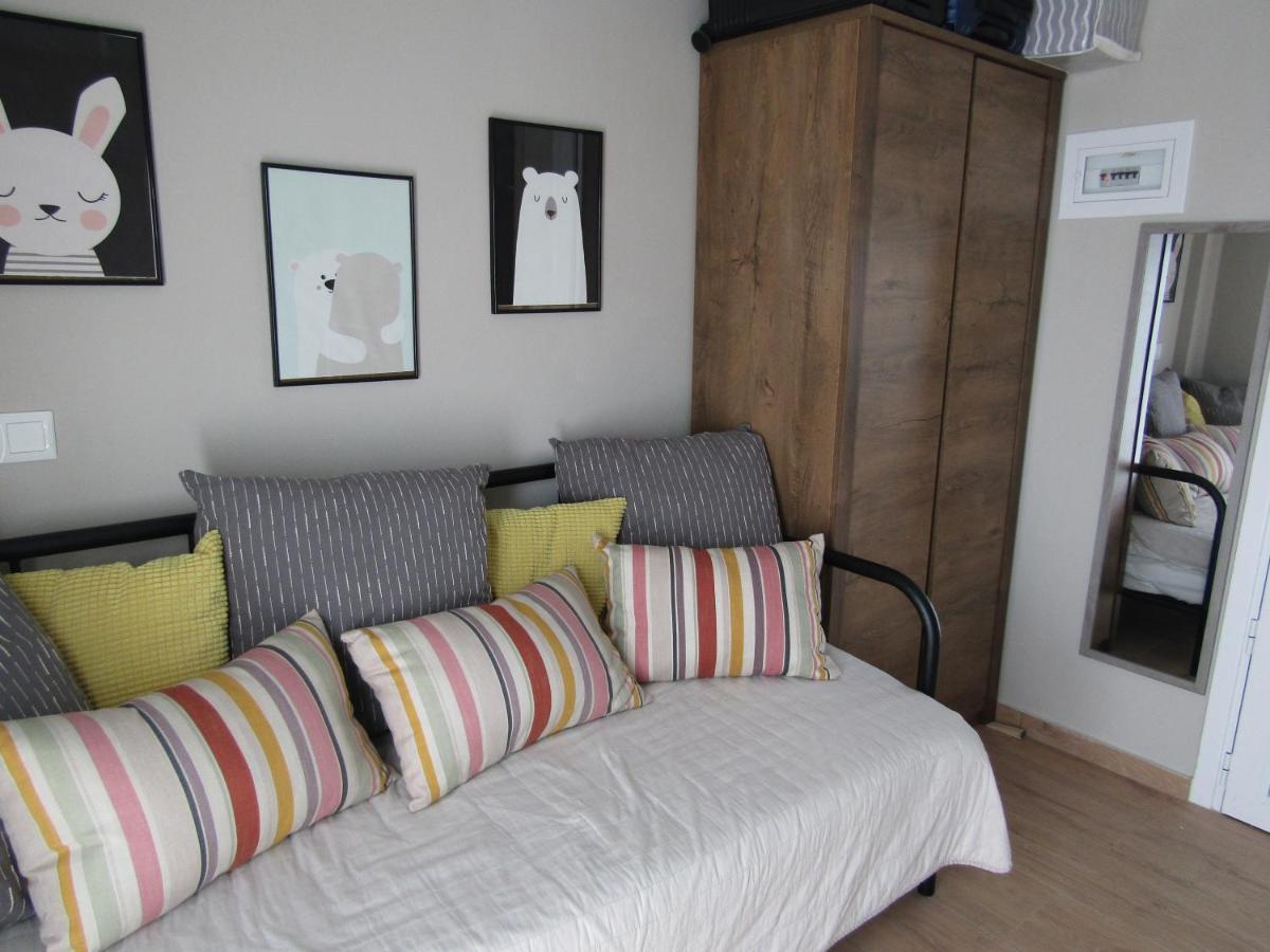 Friends' Place Apartment *